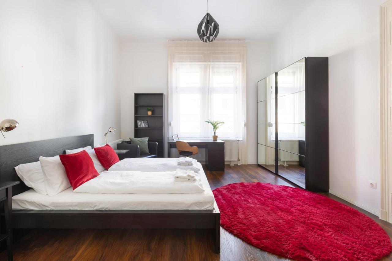 Red Dot One - New Unit In Heart Of Jewish Quarter Appartamento Budapest Esterno foto