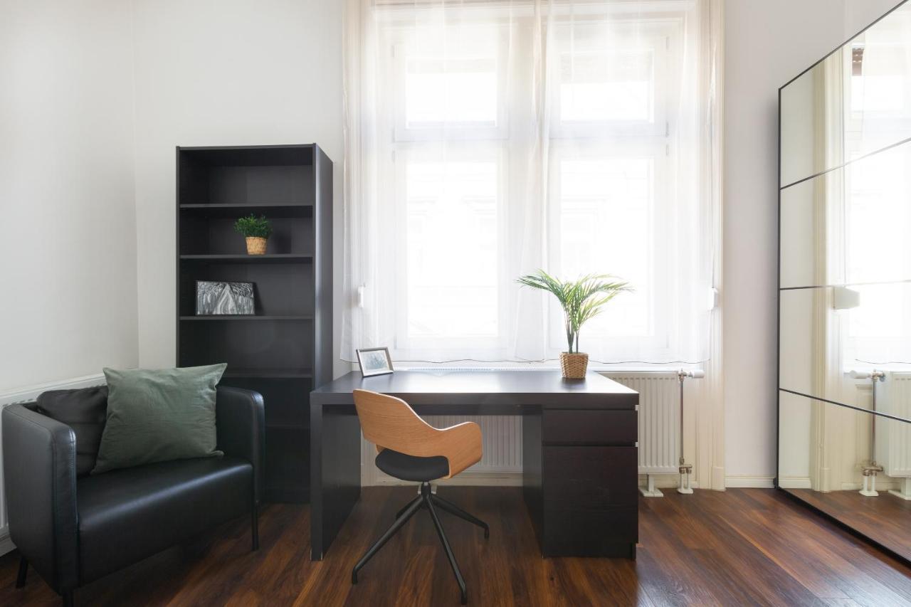 Red Dot One - New Unit In Heart Of Jewish Quarter Appartamento Budapest Esterno foto
