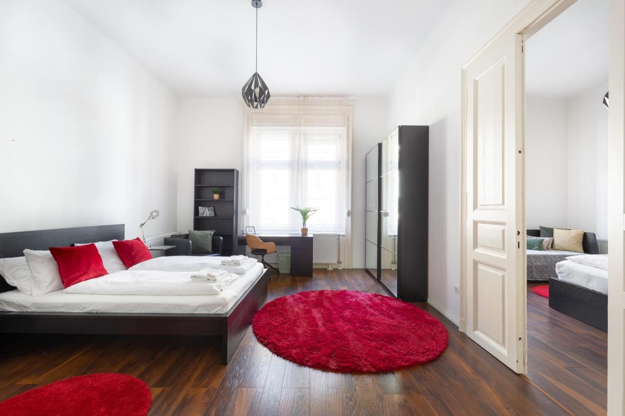 Red Dot One - New Unit In Heart Of Jewish Quarter Appartamento Budapest Esterno foto