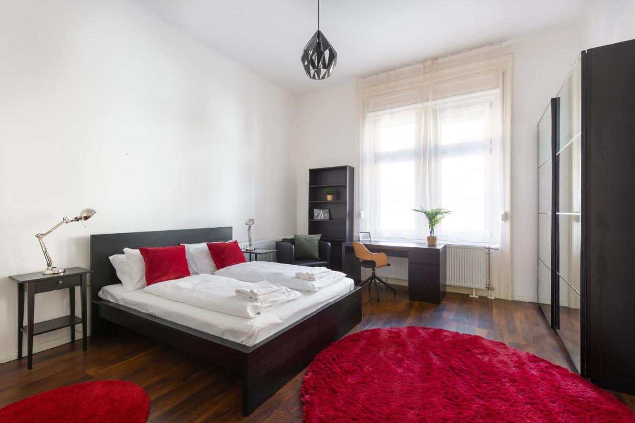 Red Dot One - New Unit In Heart Of Jewish Quarter Appartamento Budapest Esterno foto