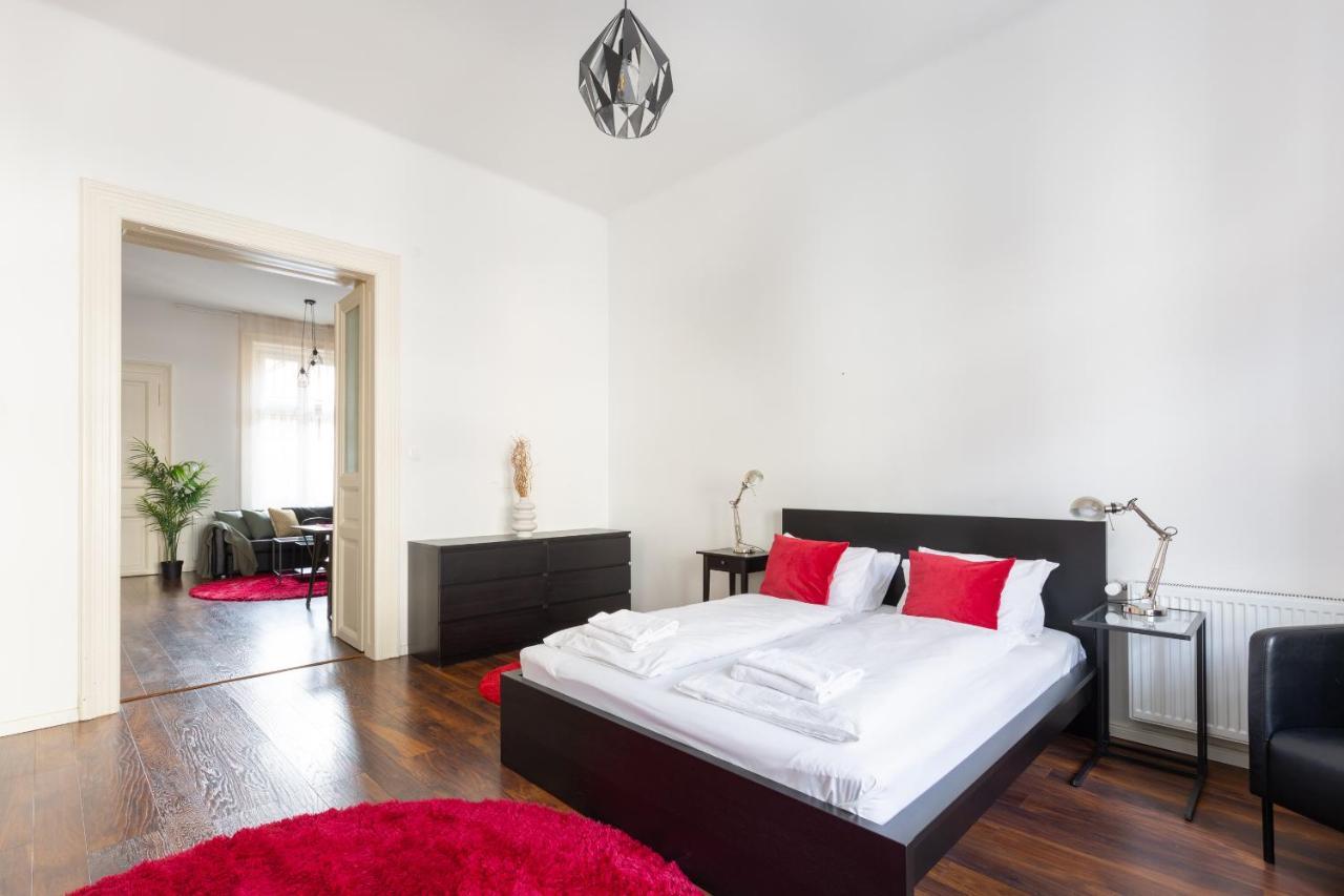 Red Dot One - New Unit In Heart Of Jewish Quarter Appartamento Budapest Esterno foto